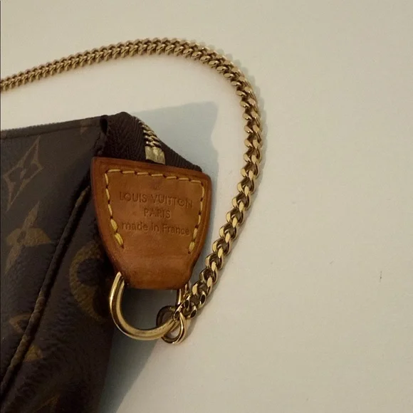 Louis Vuitton Authentic Monogram Mini Pochette classic Monogram Accessories bag - Picture 3 of 8